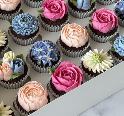 FLORAL CUPCAKES